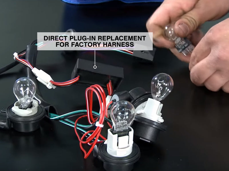 Kit de feux arrière séquentiels Raxiom 96-04 Ford Mustang à l'exclusion du Cobra 99-01 (faisceau de câbles Plug-and-Play)