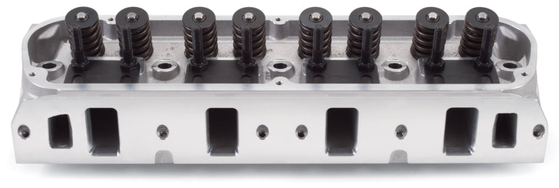 Culasses Edelbrock E-Street SB-Ford avec soupapes d'admission de 1 90 po, emballées complètement par paires