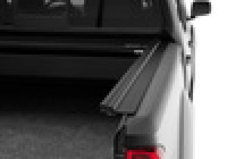 Retrax 05-up Frontier King 6ft Bed / 07-up Crew Cab (w/ or w/o Utilitrack) RetraxPRO MX
