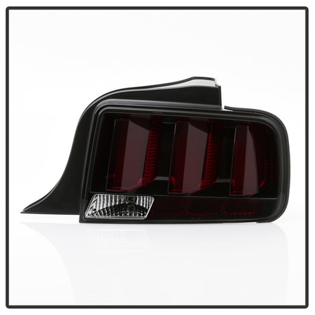 Feux arrière à LED Spyder 05-09 Ford Mustang (barre lumineuse rouge) - Fumé ALT-YD-FM05V3-RBLED-SM