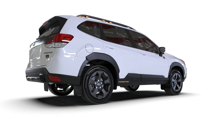 Bavette garde-boue Rally Armor 2022 Subaru Forester (avec Wilderness) noire UR avec logo blanc