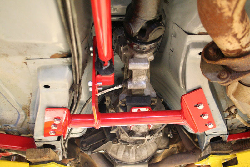 Kit de relocalisation du bras de couple GM F-Body 82-92 UMI Performance - TH400