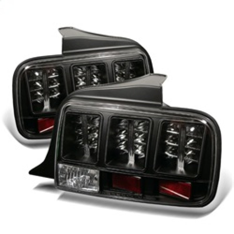 Feux arrière à LED Spyder Ford Mustang 05-09 Noir ALT-YD-FM05-LED-BK
