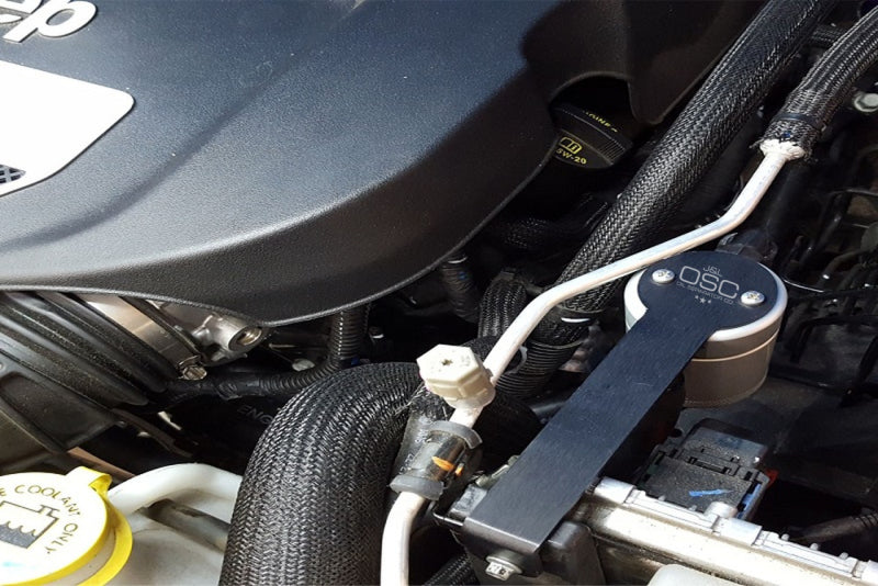 Séparateur d'huile côté passager J&amp;L 12-17 Jeep Wrangler JK 3.6L 3.0 - Anodisé transparent