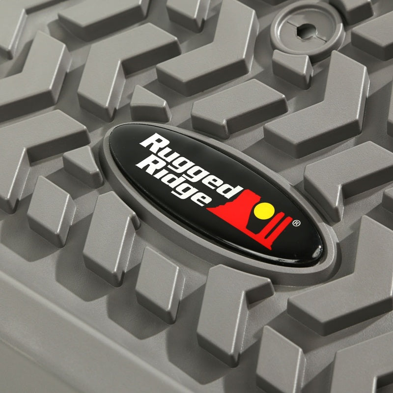 Revêtement de plancher avant Rugged Ridge gris pour Ford F-150 / Raptor / Extended / Super Crew Cab 2015-2020