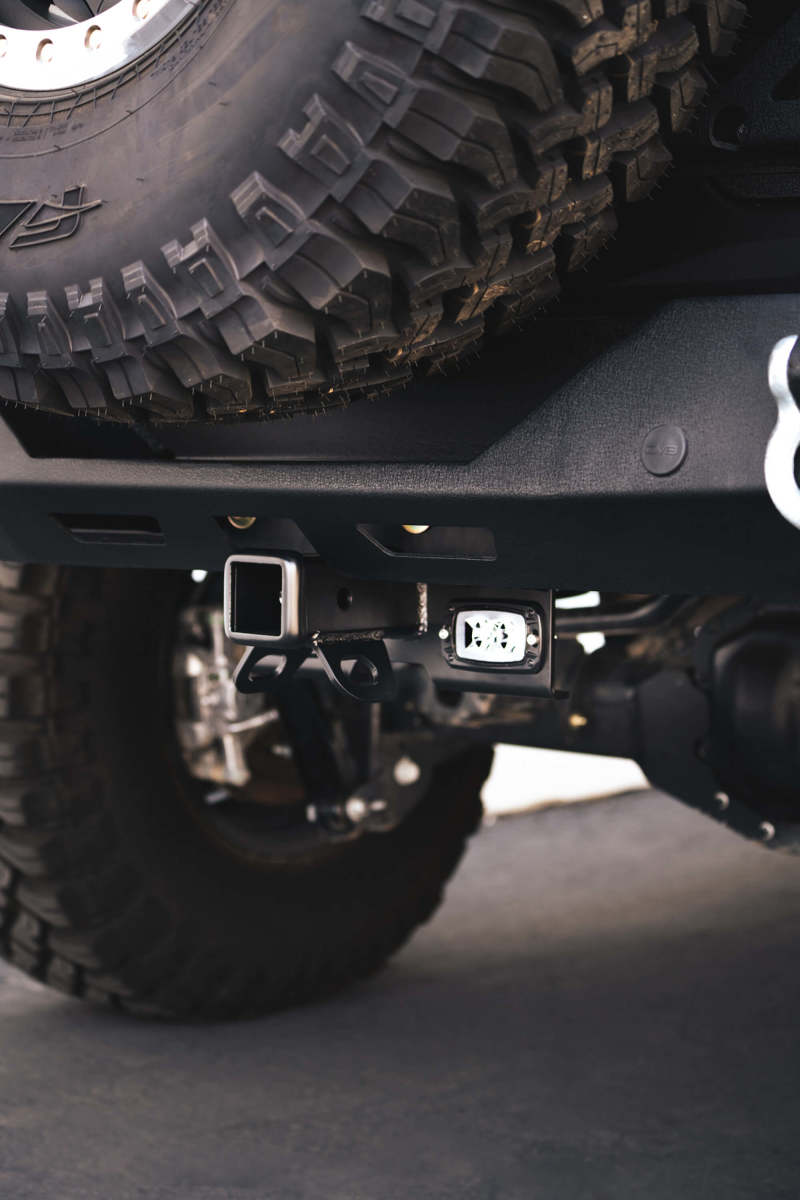 Attelage boulonné DV8 Offroad 07-21 Jeep Wrangler (JK/JL) avec feux