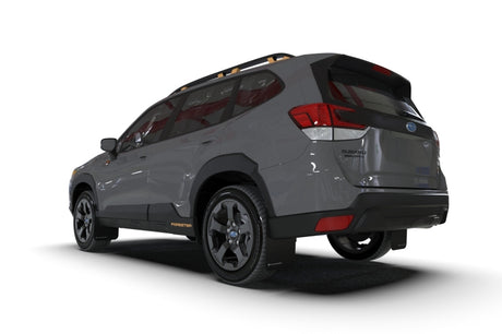 Bavette garde-boue Rally Armor 2022 Subaru Forester (avec Wilderness) noire UR avec logo gris