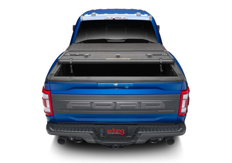 Extang 99-16 Ford Super Duty à caisse courte (caisse de 6 pi 10 po) ALX à pliage solide