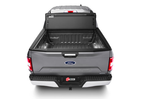 BAK 21-22 Ford F-150 (y compris Lightning 2022) BAKFlip MX4 5,7 pi Couvre-caisse - Finition mate