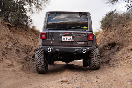 Kit de suppression de roue de secours DV8 Offroad 18-22 Jeep Wrangler JL avec supports d'éclairage