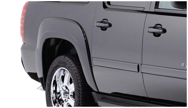 Bushwacker 07-13 Chevy Avalanche OE Style Flares 4pc - Noir