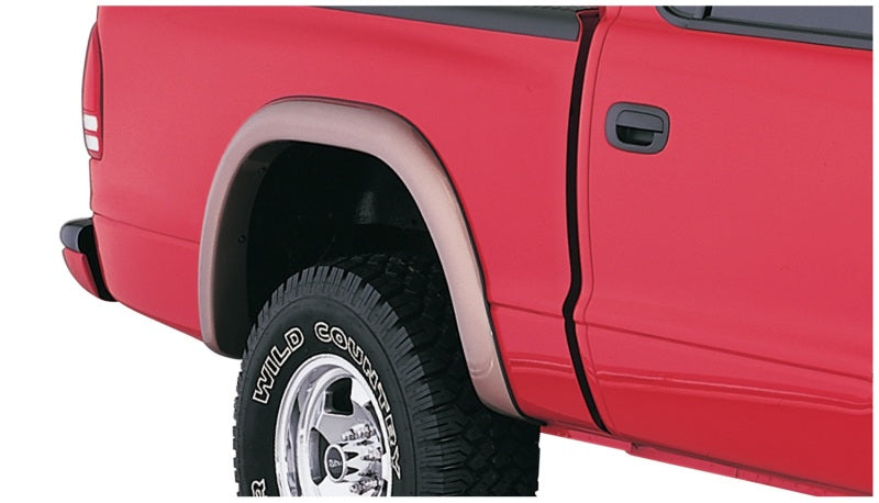 Bushwacker 97-04 Dodge Dakota Fleetside Extend-A-Fender Style Flares 4 pièces - Noir