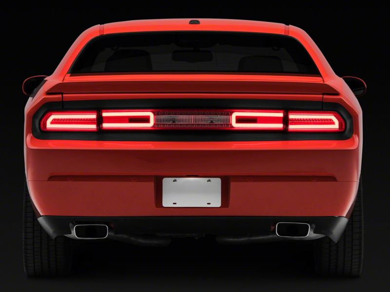 Feux arrière à LED Raxiom 08-14 Dodge Challenger - Boîtier chromé - Lentille rouge/transparente