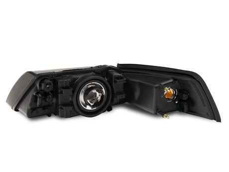 Phares de rechange de style OEM Raxiom Mustang Axial Series 99-04 - Boîtier noir (lentille transparente)