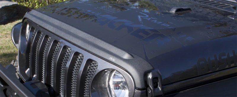 Capot de protection à profil bas texturé Aeroskin II AVS 2018+ pour Jeep Wrangler (JL) 2 portes/4 portes - Noir