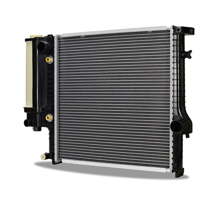 Remplacement du radiateur automatique Mishimoto 91-99 BMW 318i/is/ti