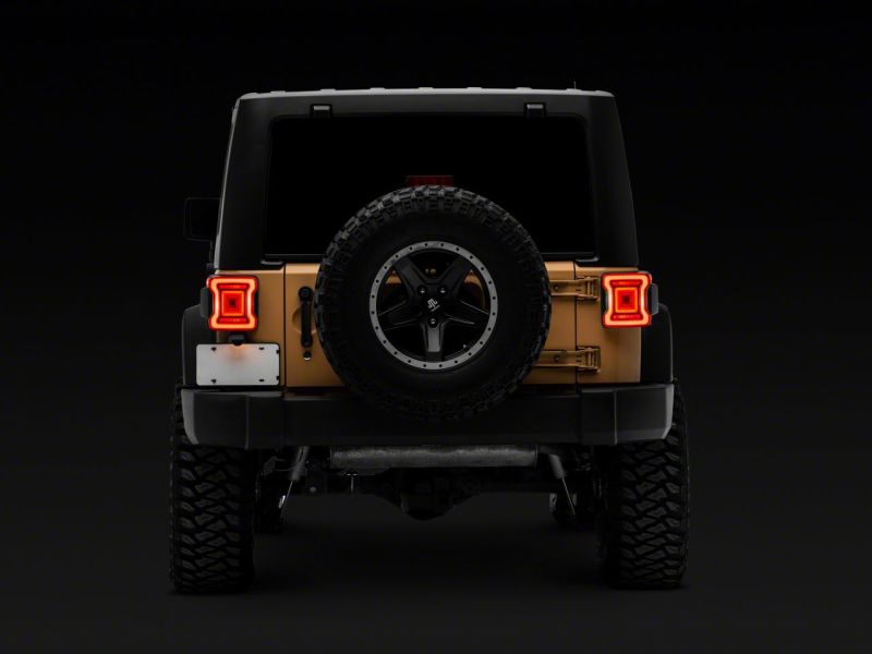 Feux arrière à LED Raxiom 07-18 Jeep Wrangler JK Axial Series JL Style - Boîtier noir - Lentille rouge