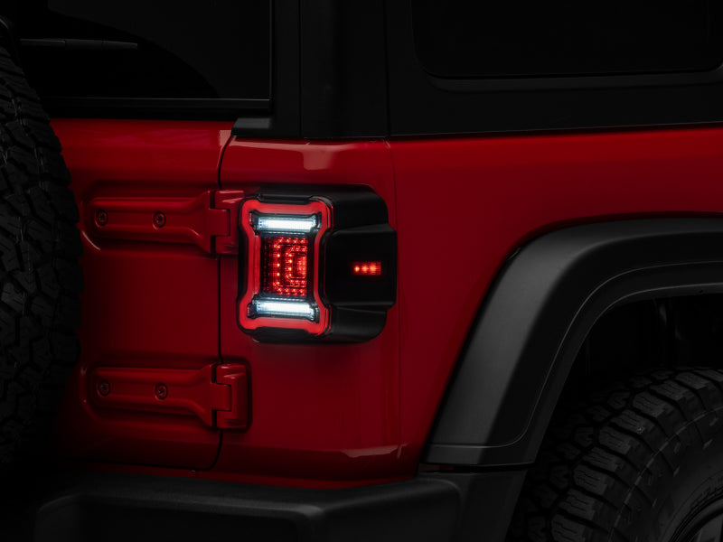 Feux arrière à LED Raxiom 18-22 Jeep Wrangler JL Axial Series Plateau - Boîtier noir (lentille fumée)