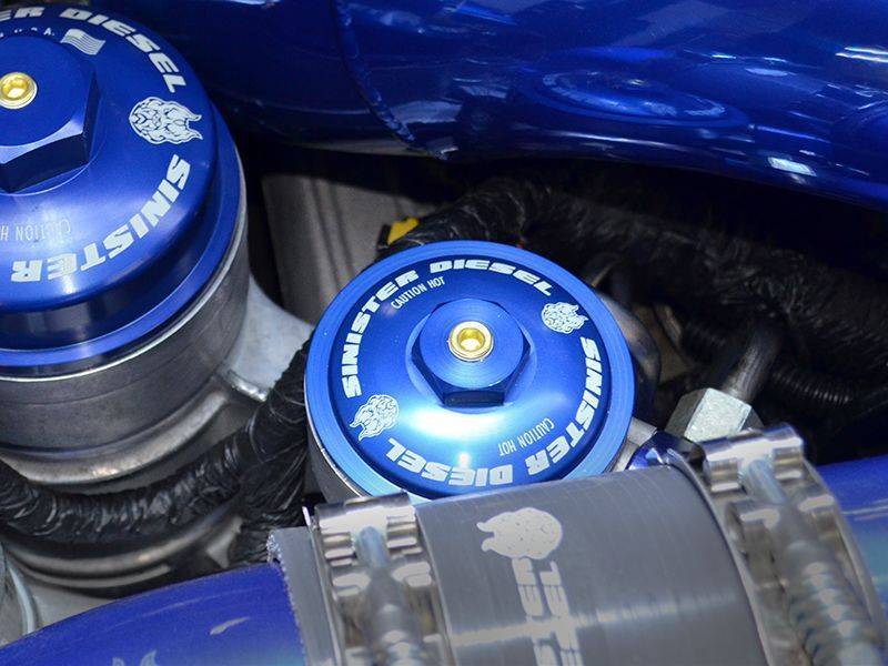 Kit de ressorts bleus Sinister Diesel 03-07 Ford 6.0L Powerstroke avec boîtier de ressort à billettes réglable