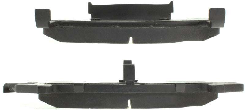 Plaquettes de frein sport StopTech avec cales et matériel - Avant