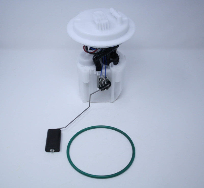 ASSEMBLAGE DE L'UNITÉ DE RÉSERVOIR Walbro