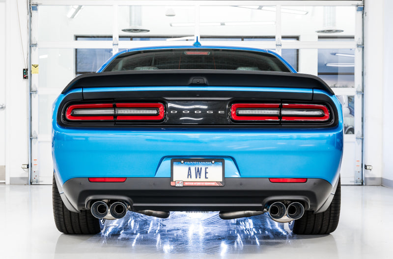 Échappement AWE Tuning 2015+ Dodge Challenger 6,4 L/6,2 L Touring Edition non résonnant - Embouts quadruples argentés