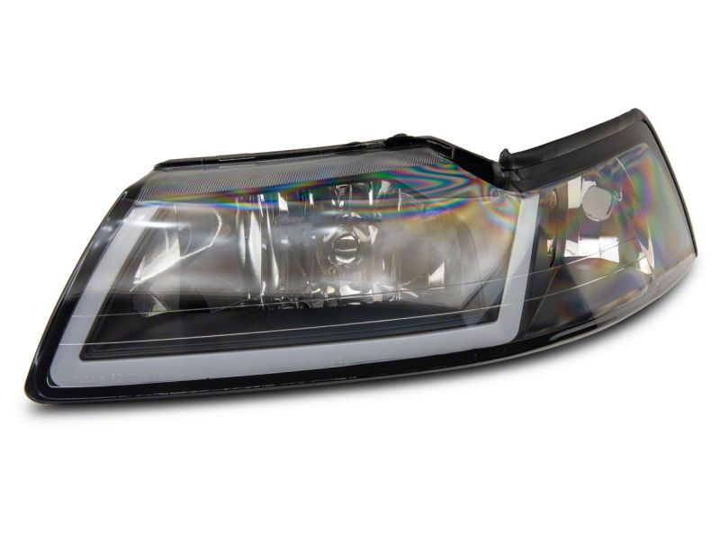 Phares Raxiom 99-04 Ford Mustang Axial Series avec barre LED séquentielle - Boîtier noir (lentille transparente)