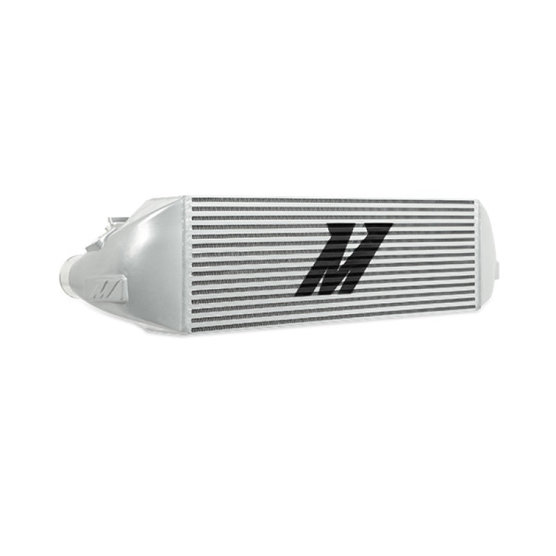 Intercooler argenté Mishimoto 2013+ Ford Focus ST avec tuyaux noirs