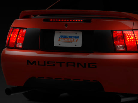 Raxiom 99-04 Ford Mustang à l'exclusion du troisième feu stop à LED Cobra Axial Series (fumé)
