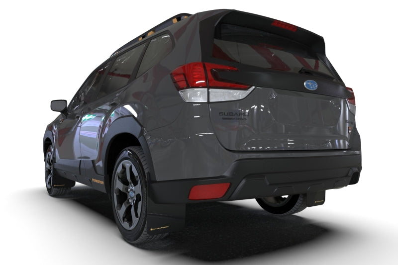 Bavette garde-boue Rally Armor 2022 Subaru Forester (avec Wilderness) noire UR avec logo blanc