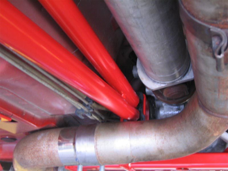 Kit de relocalisation de bras de couple / boîte automatique GM F-Body 93-97 UMI Performance