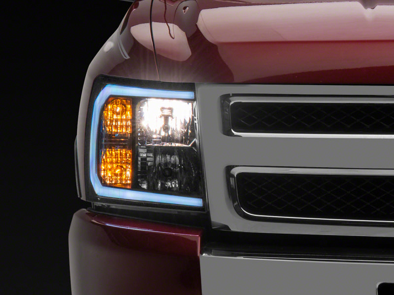 Phares Raxiom 07-13 Chevrolet Silverado 1500 série axiale avec barre LED - boîtier noir (lentille transparente)