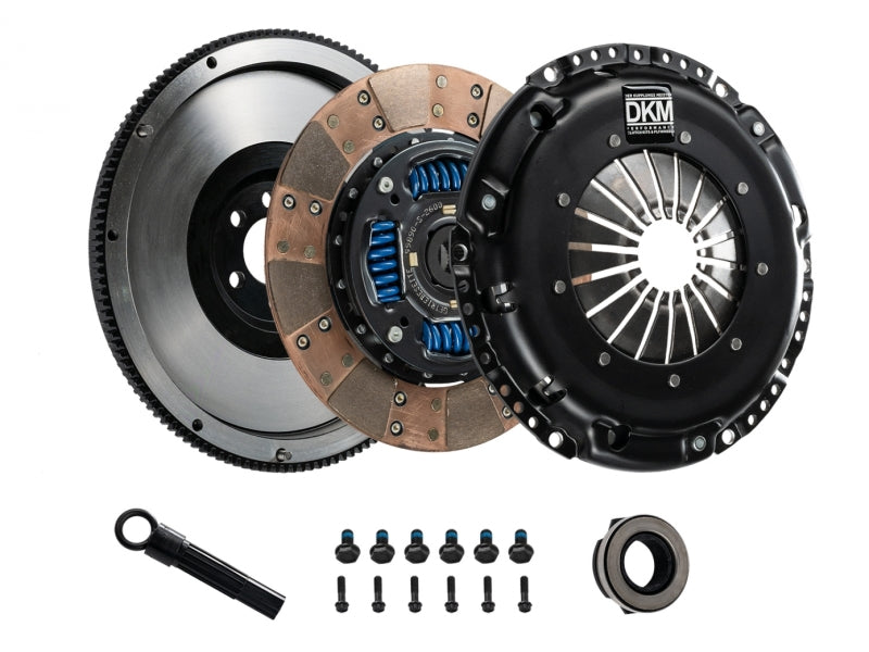 Kit d'embrayage MC en céramique DKM Clutch VW Beetle/Corrado/Golf/GTI (1.8T) avec volant moteur (couple de 425 pi/lb)