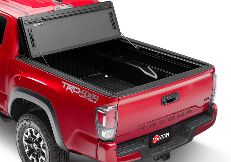 Toyota Tacoma BAK 16-20, caisse de 6 pieds, finition mate BAKFlip MX4