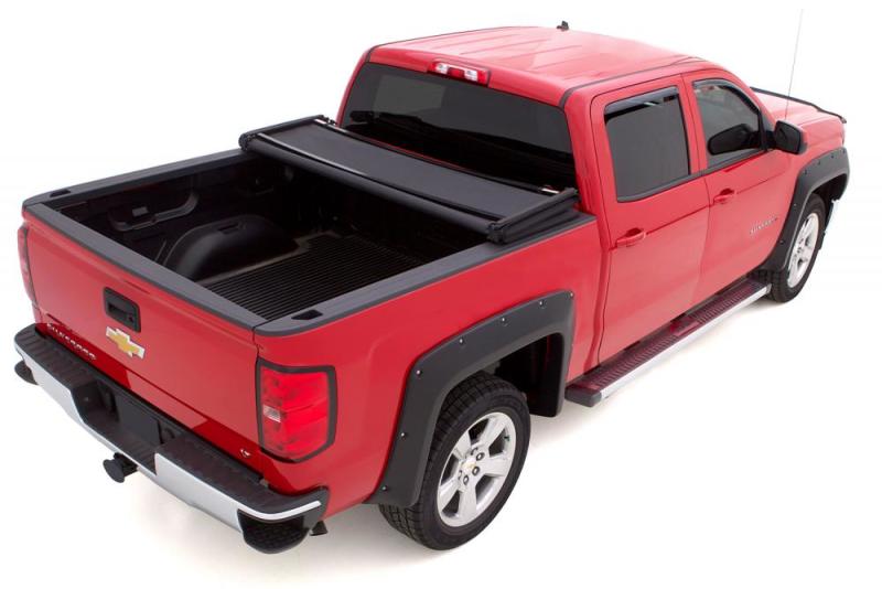 Lund 99-07 Chevy Silverado 1500 (5.8ft. Bed) Genesis Elite Tri-Fold Tonneau Cover - Black