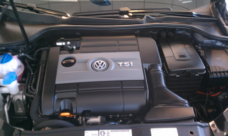Filtre à air K&amp;N 05-09 VW Passat / 06-08 GTI / 04-08 Audi A3 2.0L-L4