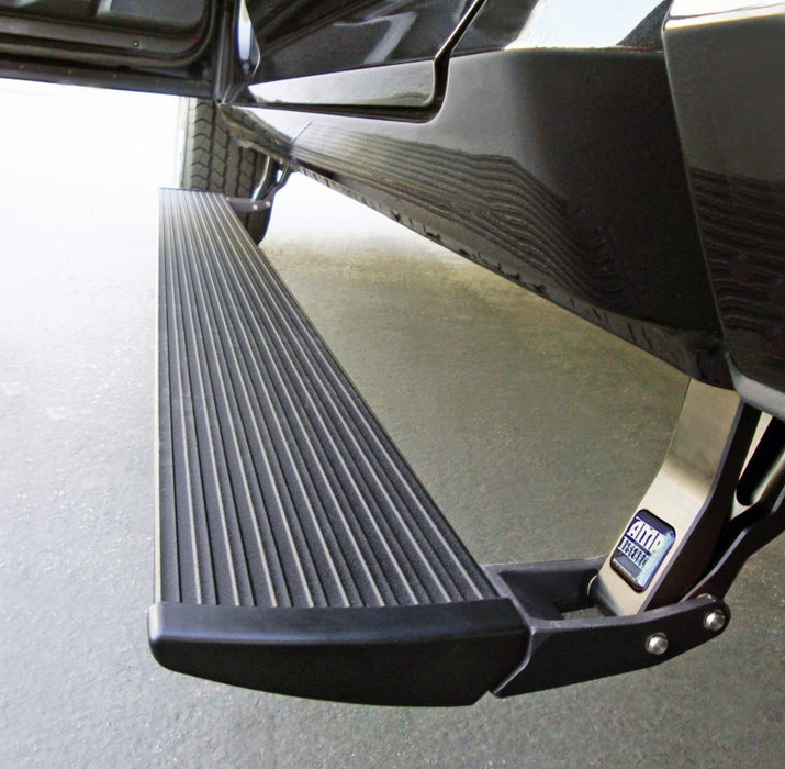 AMP Research 2013-2015 Dodge Ram 1500/2500/3500 toutes cabines PowerStep Plug N Play - Noir