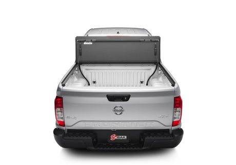 Nissan Frontier 2022 BAKFlip MX4 avec caisse de 6 pieds et finition mate