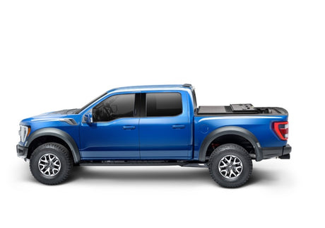 Extang 17-23 Nissan Titan avec système de rails (caisse de 5 pi 7 po) ALX à pliage solide