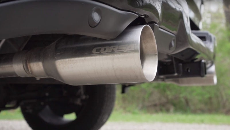 Corsa 2019 Ram 1500 5,7 L Crew Cab avec caisse de 57 po ou 76 po Cat-Back Dual Rr Exit 5 po Embouts polis satinés