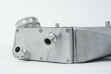 Refroidisseur d'air de suralimentation à montage supérieur CSF 2014+ BMW M3/M4 (F8X) - Finition brute