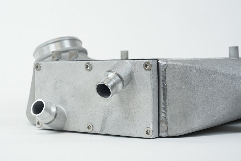 Refroidisseur d'air de suralimentation à montage supérieur CSF 2014+ BMW M3/M4 (F8X) - Finition brute