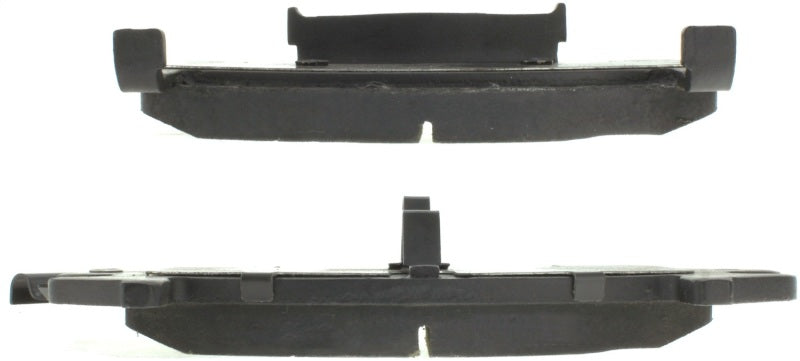 Plaquettes de frein sport StopTech avec cales et matériel - Avant
