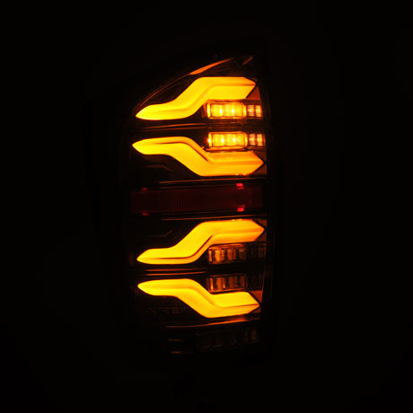 Feux arrière à LED AlphaRex 16-21 Toyota Tacoma LUXX Alpha Blk avec Activ Light/Seq Signal