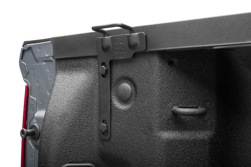 Extang 14-18 Chevy/GMC Silverado/Sierra 1500 (caisse de 6 pi 7 po) ALX à pliage solide