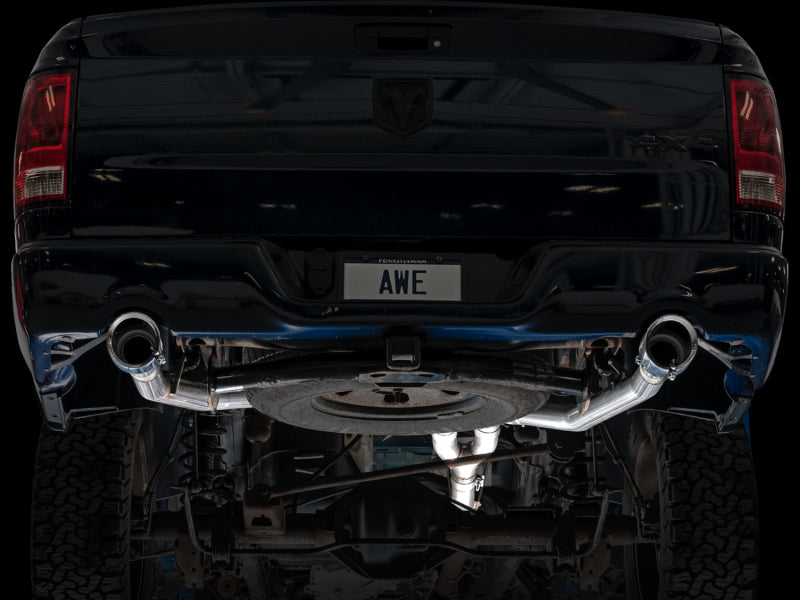 AWE Tuning 09-18 RAM 1500 5.7L (avec découpes) 0FG Échappement Cat-Back à double sortie arrière - Embouts chromés argentés