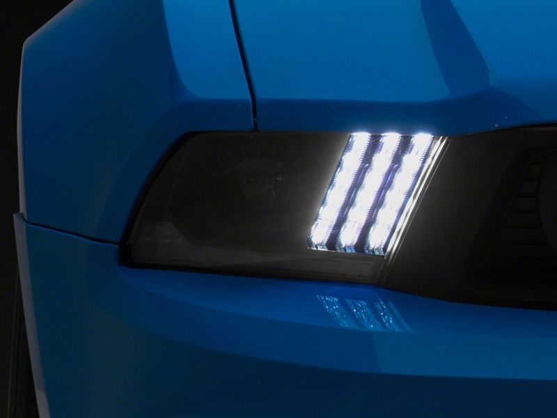 Phares de projecteur à LED Raxiom 10-12 Ford Mustang SEQL, clignotants - Boîtier noir (lentille transparente)