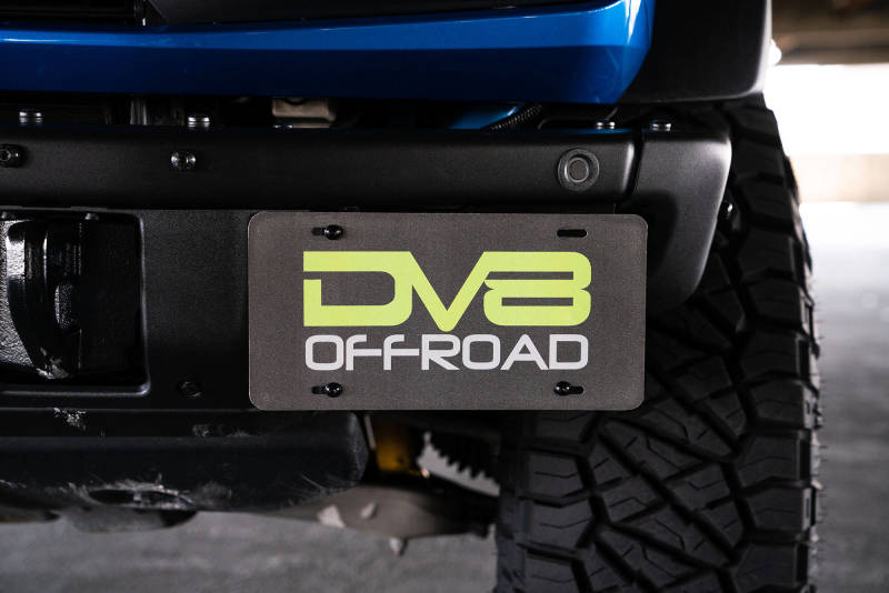 Support de relocalisation de plaque d'immatriculation pour pare-chocs avant DV8 Offroad 21-22 Ford Bronco Factory - Côté