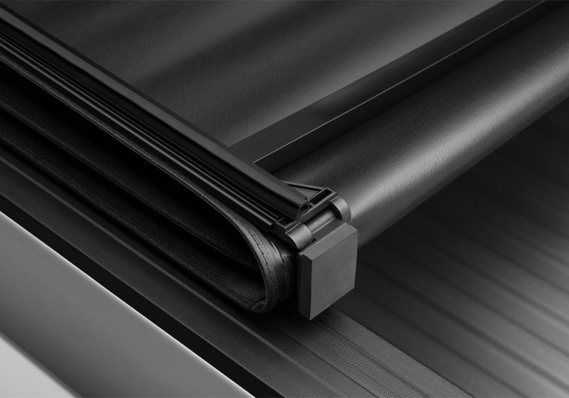 Extang 07-13 Toyota Tundra (lit de 6 1/2 pi) - Comprend un ensemble de serrage pour le système de rail de lit Trifecta e-Series