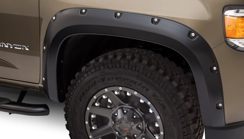 Élargisseurs de fourche Bushwacker 15-18 GMC Canyon Pocket Style 4 pièces avec plateau de 5 pieds - Noir